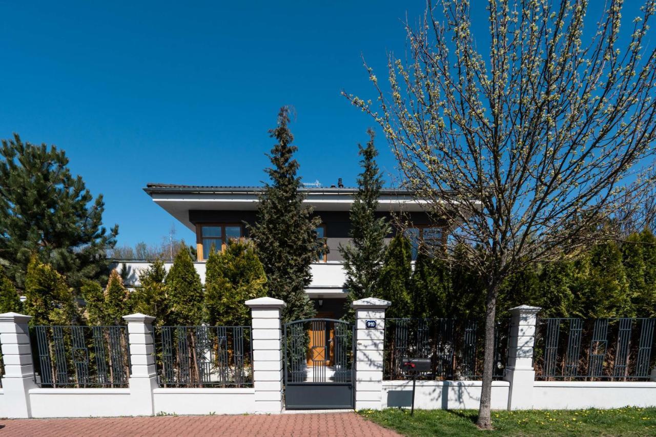 Serenity Prague Villa With Garden Jacuzzi Exteriör bild